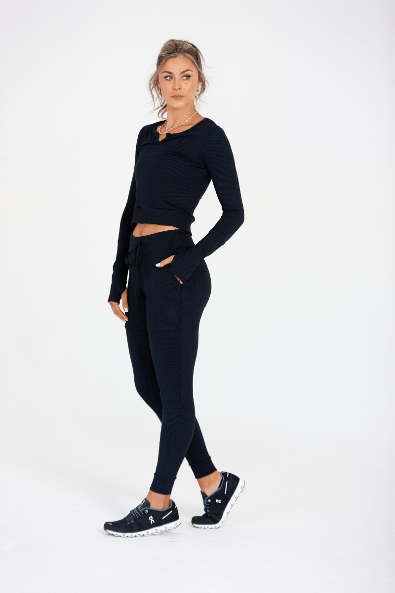 Long Sleeve Crop - Black